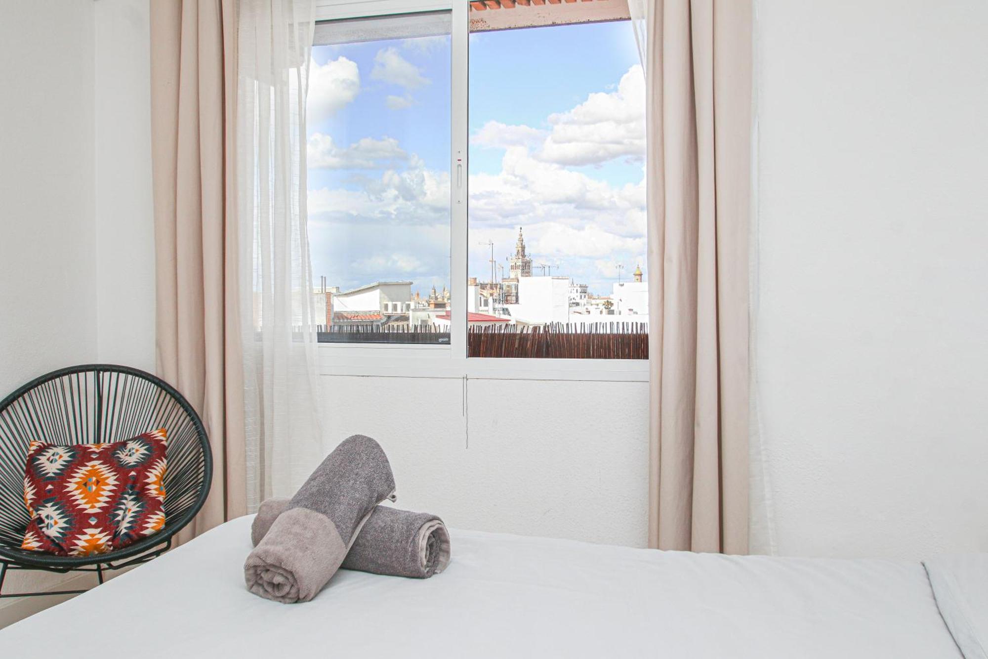 Stunning Apt W Views To Giralda - 15 Minutes Walk Sevilla Eksteriør billede