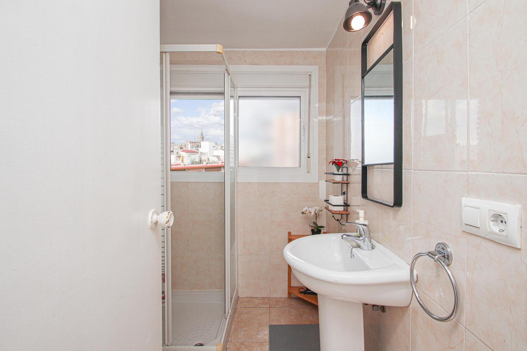 Stunning Apt W Views To Giralda - 15 Minutes Walk Sevilla Eksteriør billede